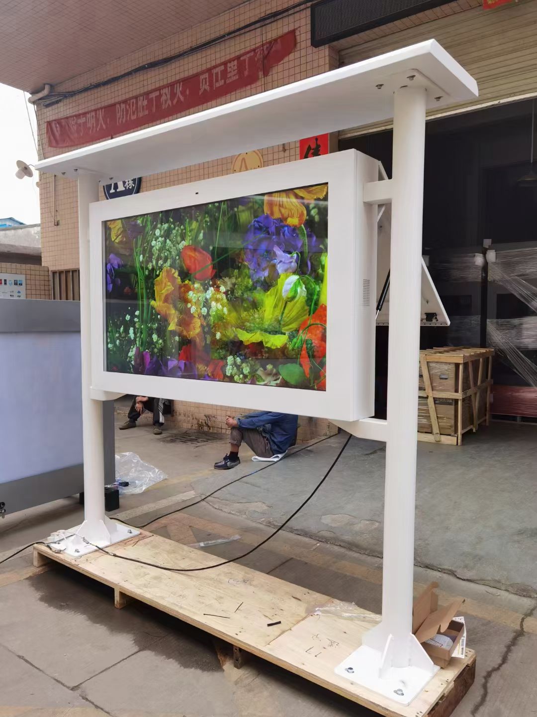 86寸/98寸大尺寸4K超清户外数字标牌广告机触摸机(图10)